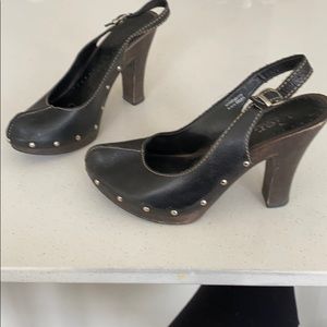 Richard Tyler studded wooden platforms 8.5